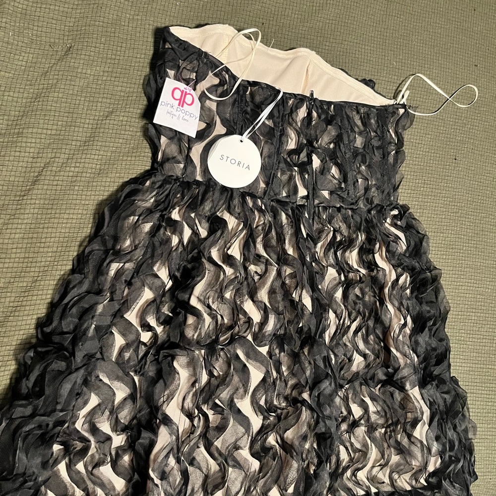 Black Ruffled Strapless Top - Picture 2 of 2